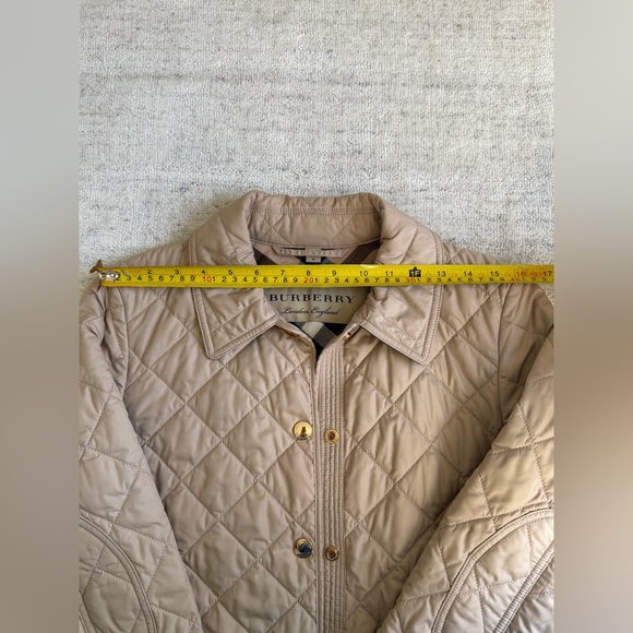 Authentic Burberry jacket - Picture 5 of 6